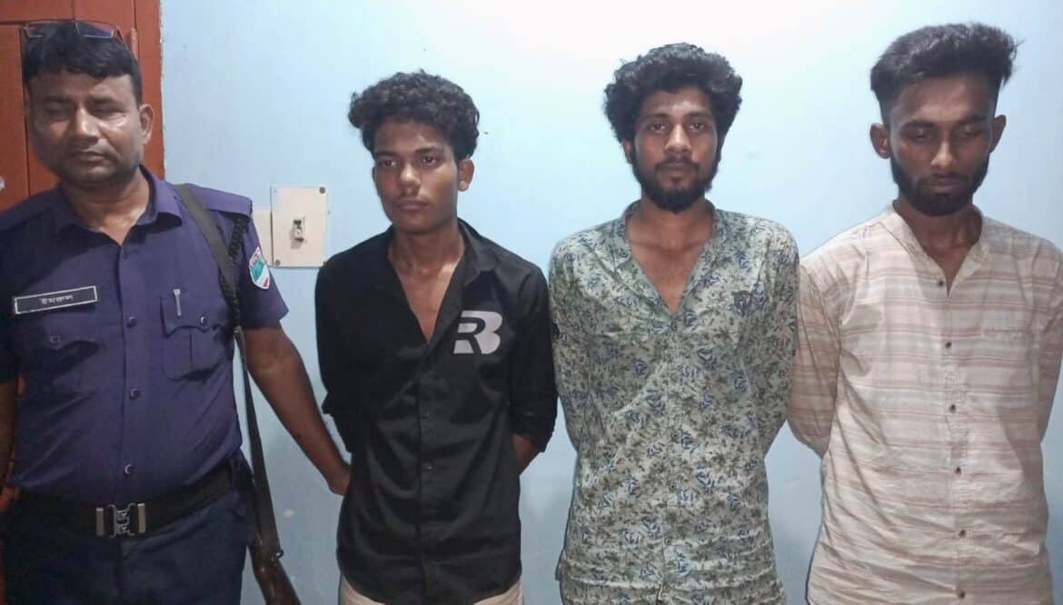 গাংনীতে ছাত্রী উধাও হওয়ার রহস্য উন্মোচন ॥ আটক তিন যুবকের নামে মামলা