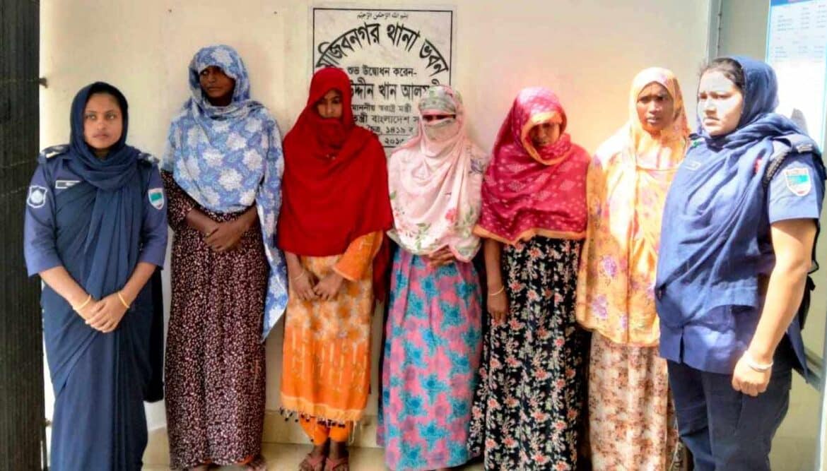 মুজিবনগরে জামায়াতের ৫ মহিলা কর্মী আটক